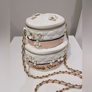 Wedding cake purse